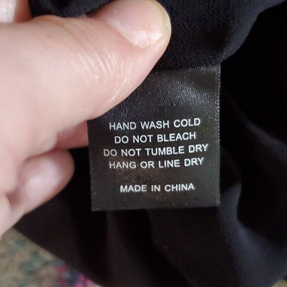 Senlis Black Rouched Shirt with Slightly Puff Sleeves - Picture 12 of 12